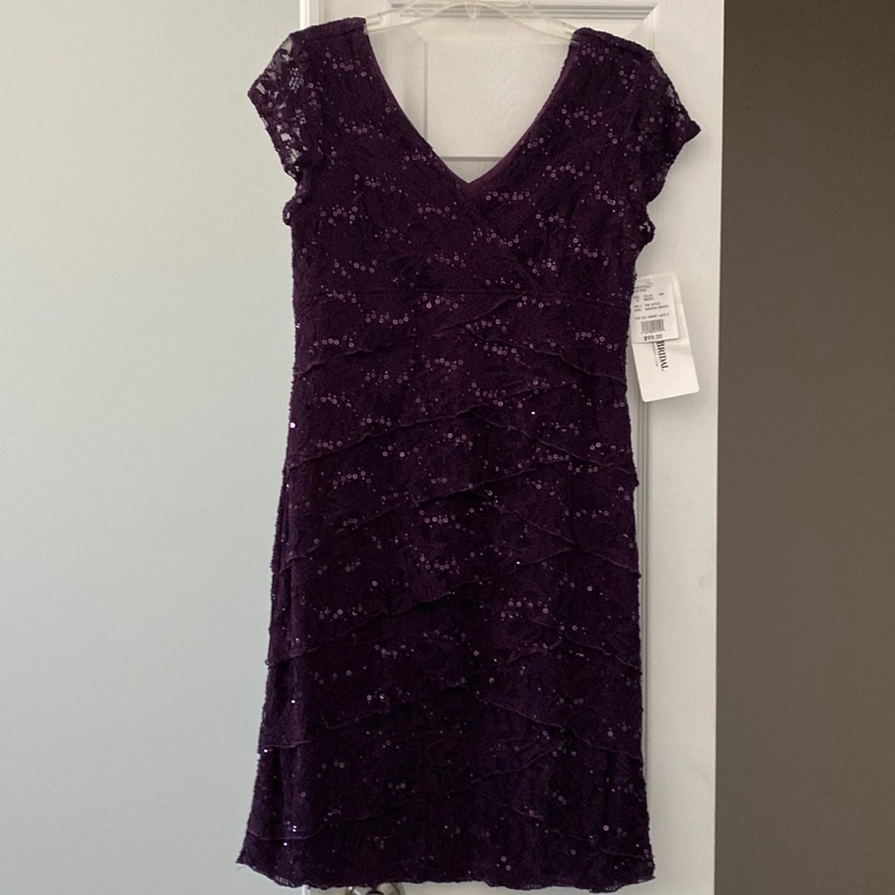 NWT plum v neck cap sleeve sequin David Bridal midi dress